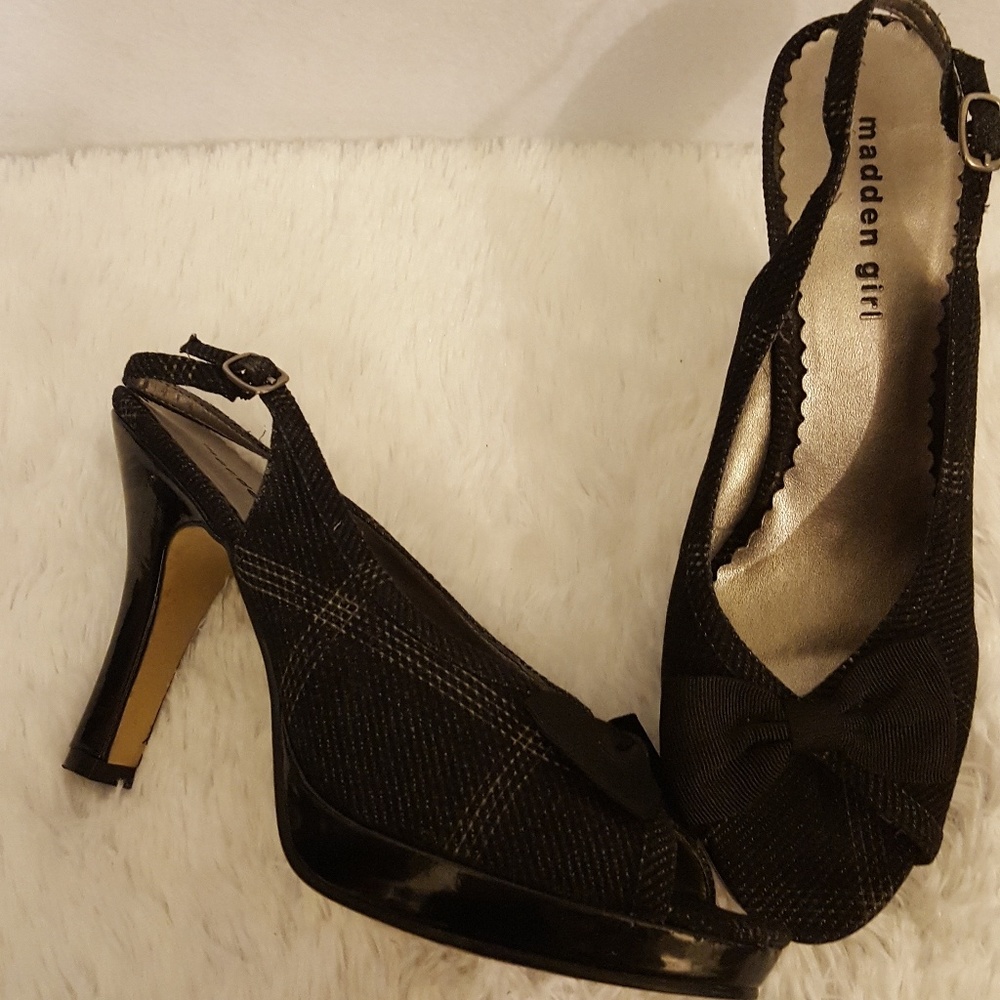 Peep Toe Heel with Bow
